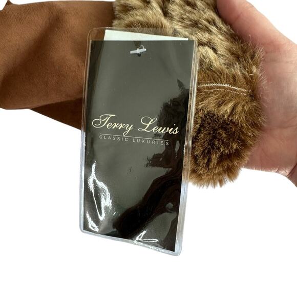 Terry Lewis - Luxuries Faux Suede and Fur Jacket, sizePS, NWT - Picture 5 of 16